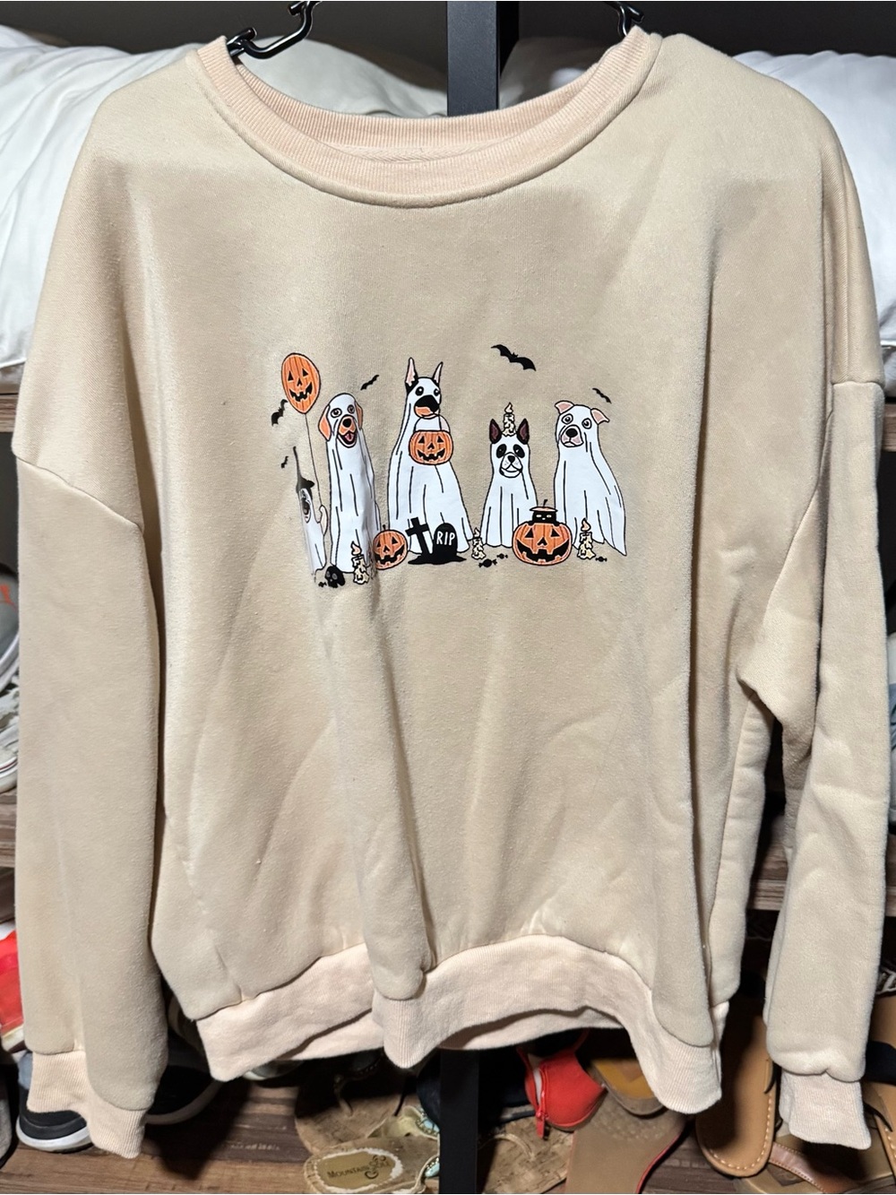 SHEIN Cream Pullover Sweatshirt with Halloween Ghost Dogs